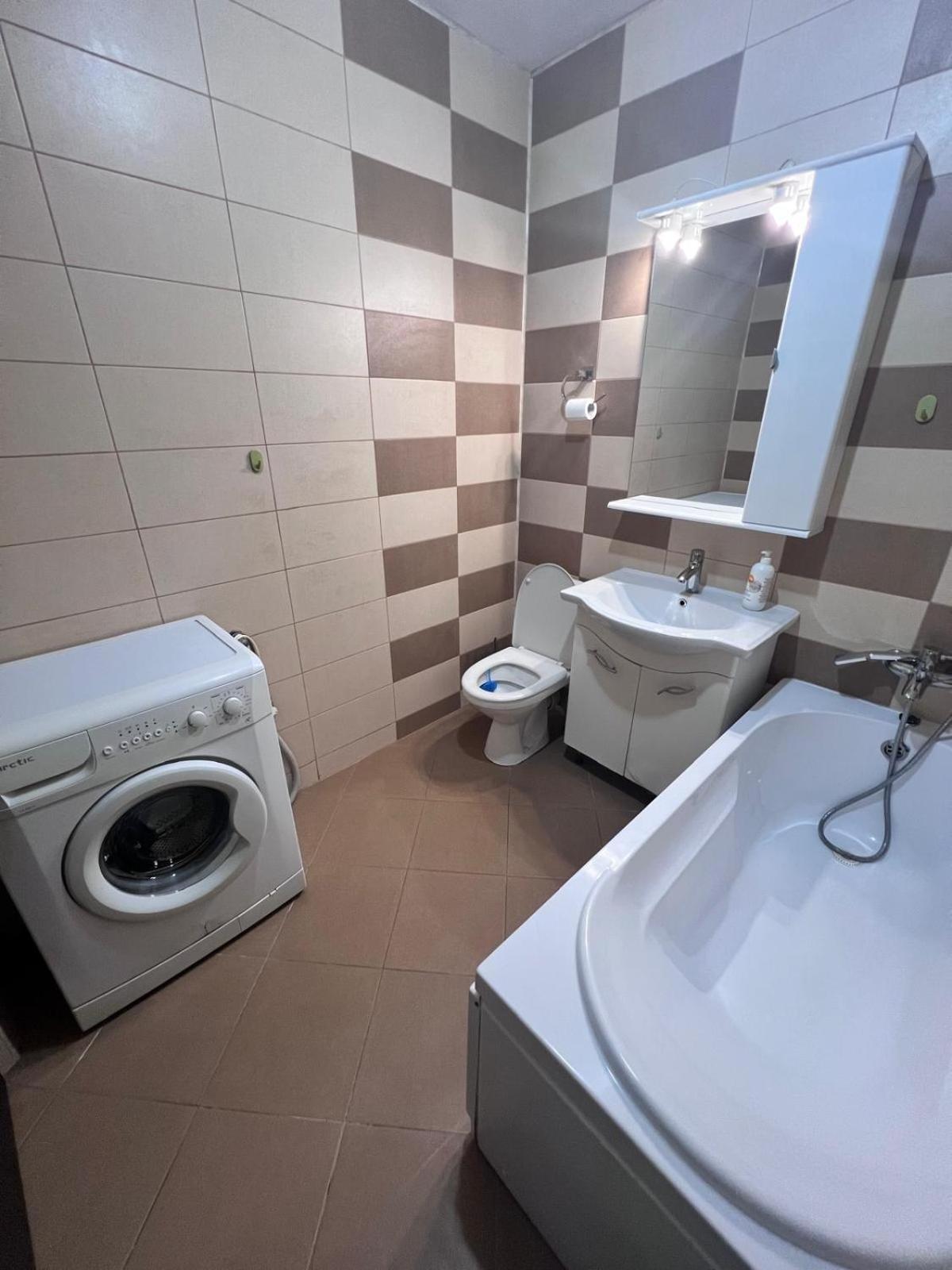 Chindia Apartament Тирговіште Екстер'єр фото