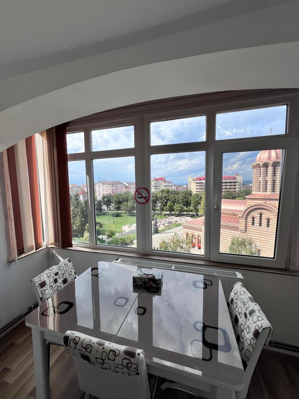 Chindia Apartament Тирговіште Екстер'єр фото